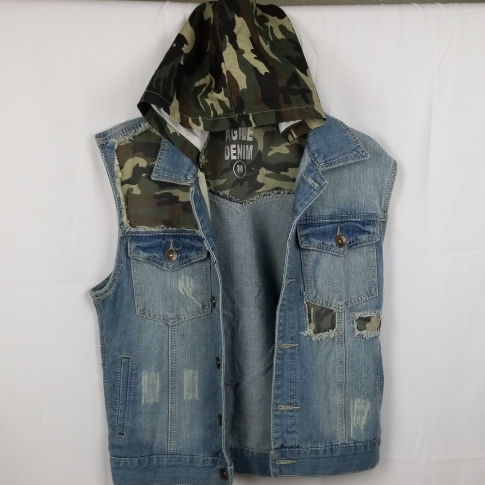 Jean Distress Camo Removeable Hoodie Vest
